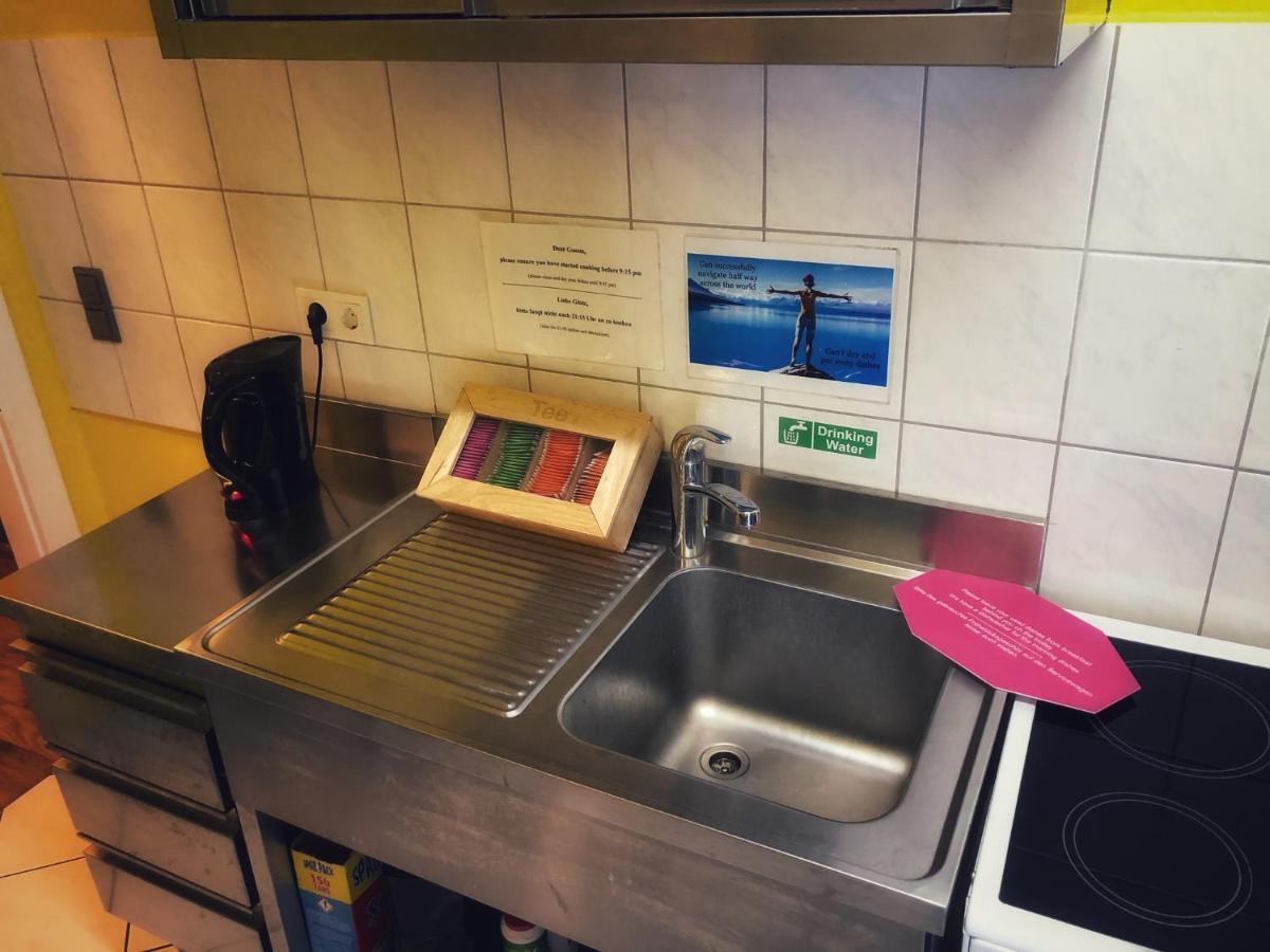 Backpackers Duesseldorf - Self Check-In Hostel Eksteriør bilde