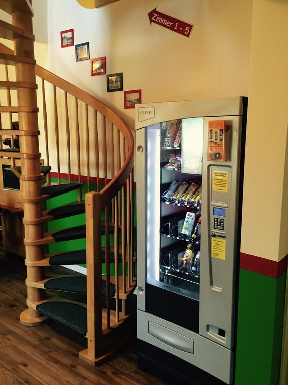Backpackers Duesseldorf - Self Check-In Hostel Eksteriør bilde