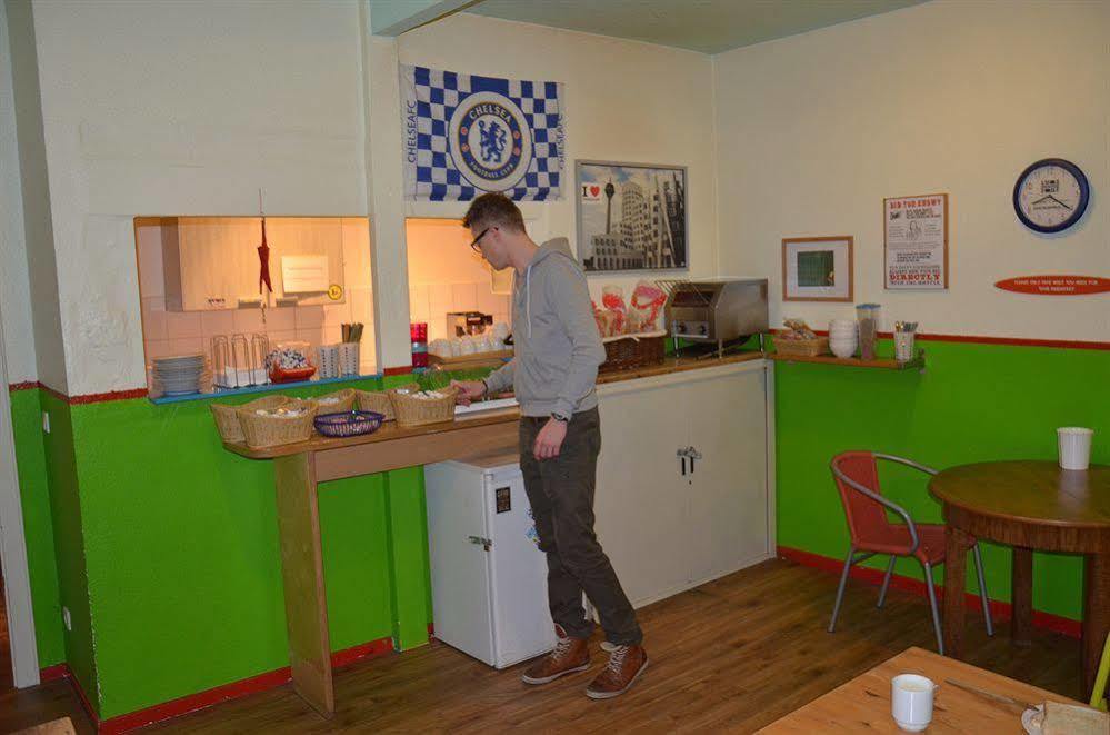Backpackers Duesseldorf - Self Check-In Hostel Eksteriør bilde